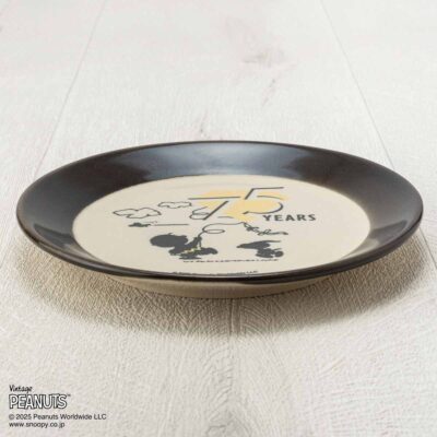 MASHICO プレート17cm PEANUTS [75 YEARS] ブラック